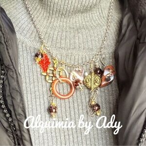 Alquimia Vibrant Charm Necklace